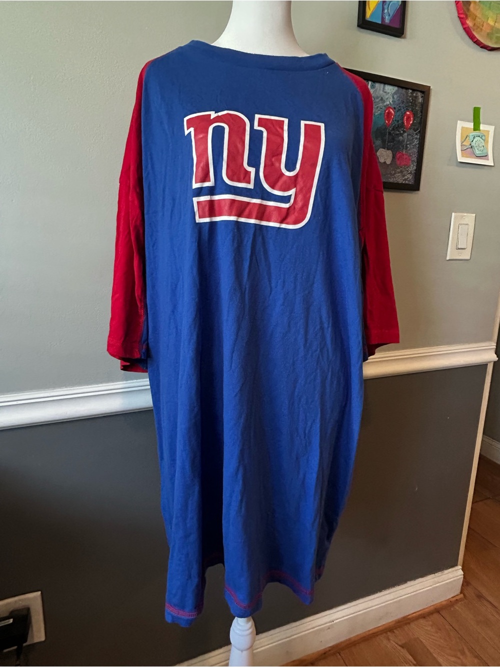 Men’s NY Giants Blue Tee with Red Trim